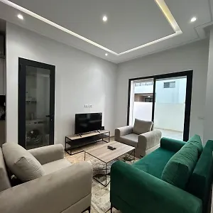  Appartement Joli A Jardin De Carthage