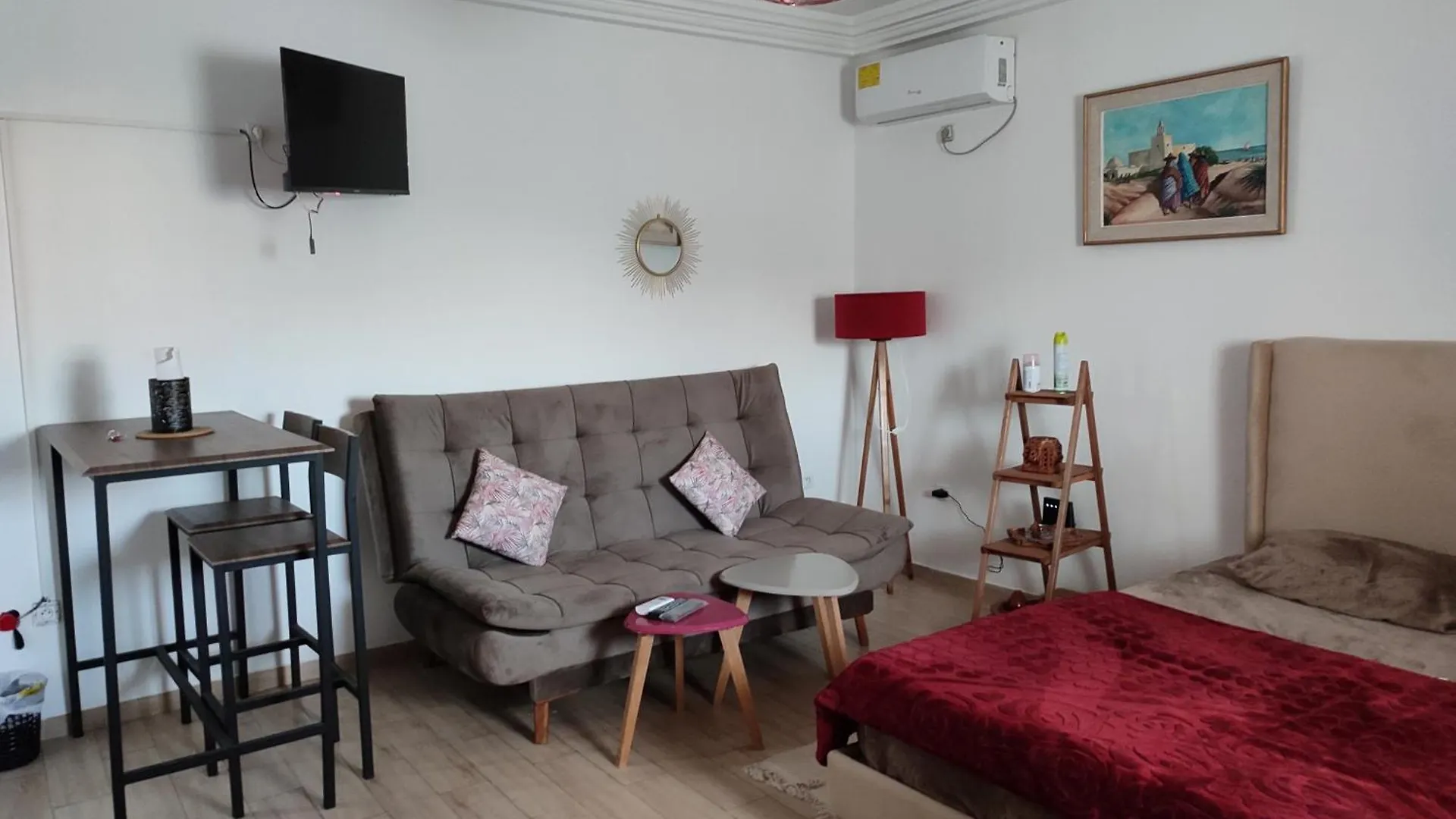 Modern Oasis - Rare Stylish Apartment contacts